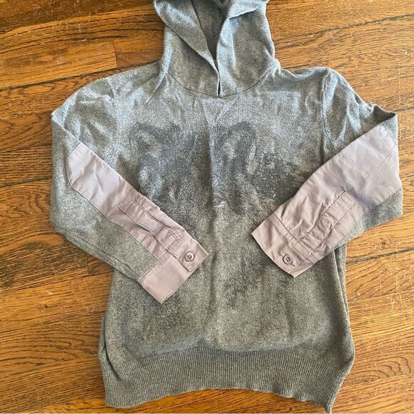 Stella McCartney kids Gray Wolf Graphic Hoodie size 10 - Picture 2 of 10
